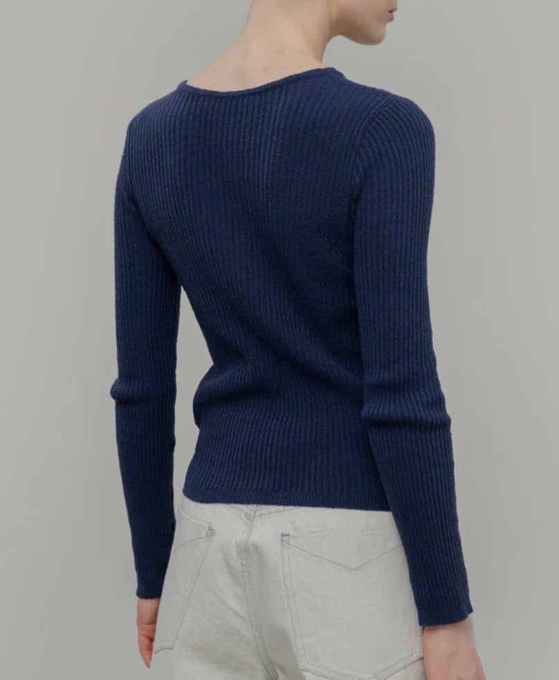 Maglia blu in seta rigenerata Rifò