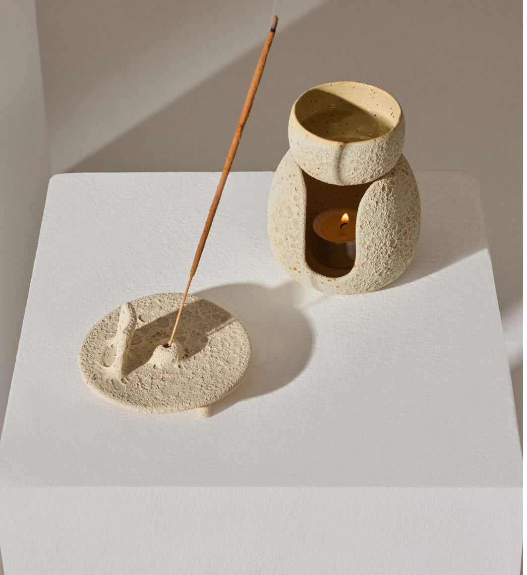 Porta incenso e palo santo.