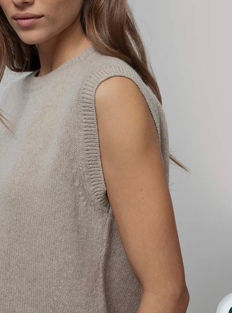 Gilet beige in cashmere rigenerato RIFÒ’