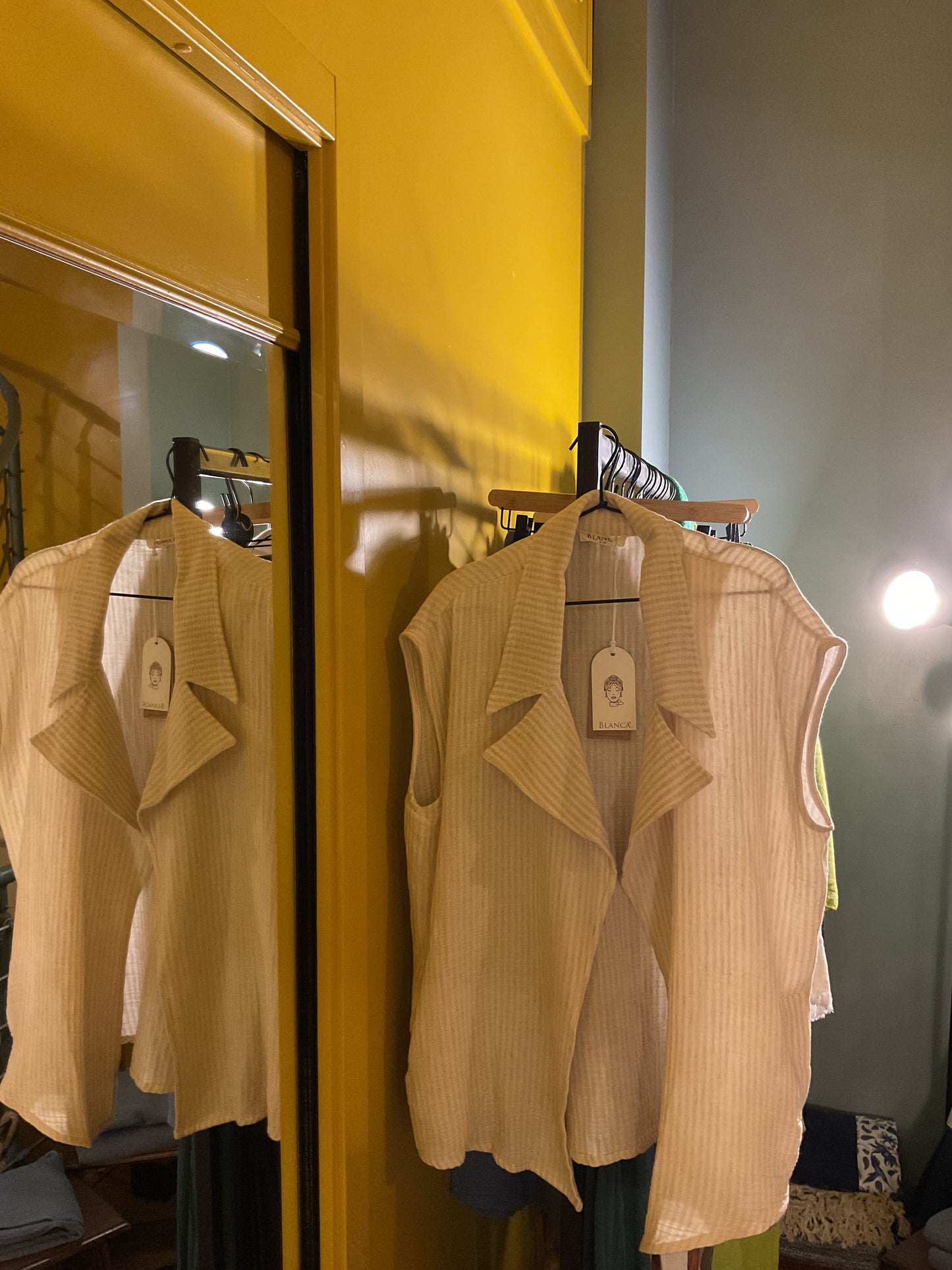 Gilet con cintura BLANCA