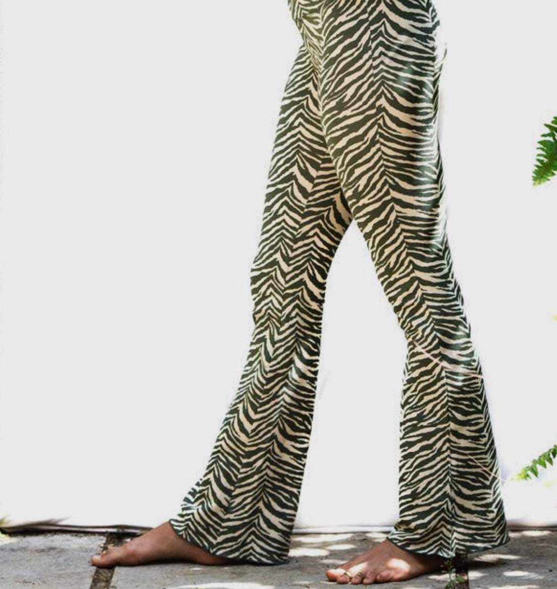 Pantalone a zampa zebrato verde