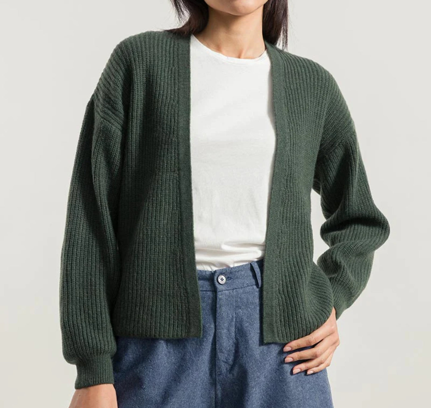 Cardigan verde in Cashmere rigenerato RIFO’