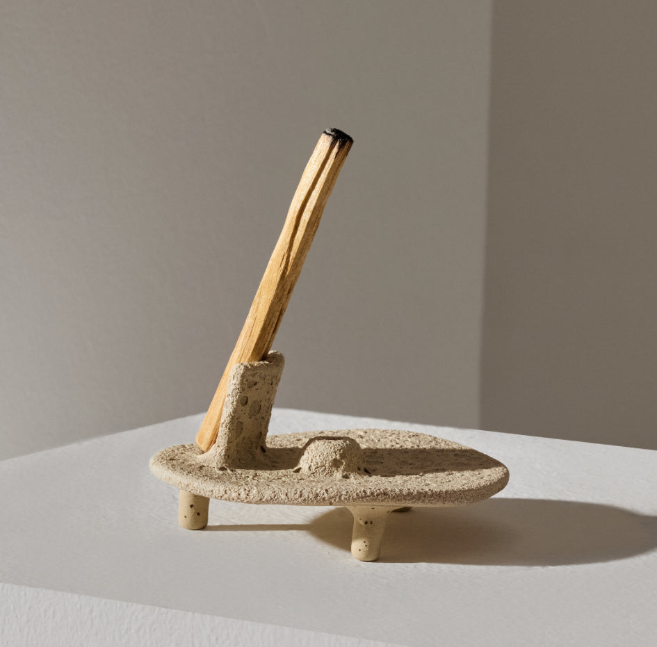 Porta incenso e palo santo.