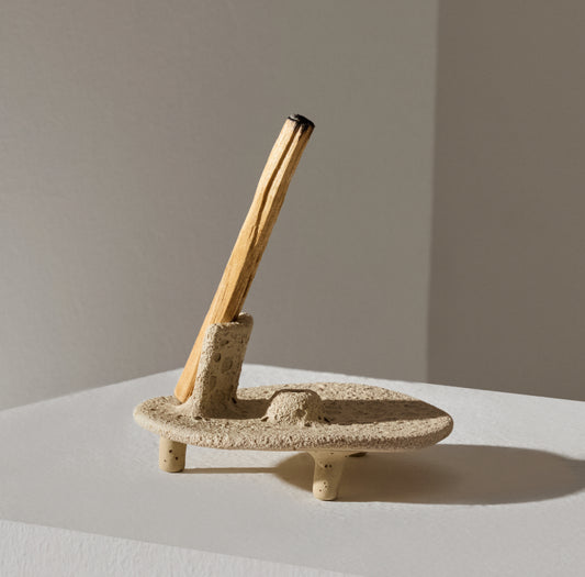 Porta incenso e palo santo.