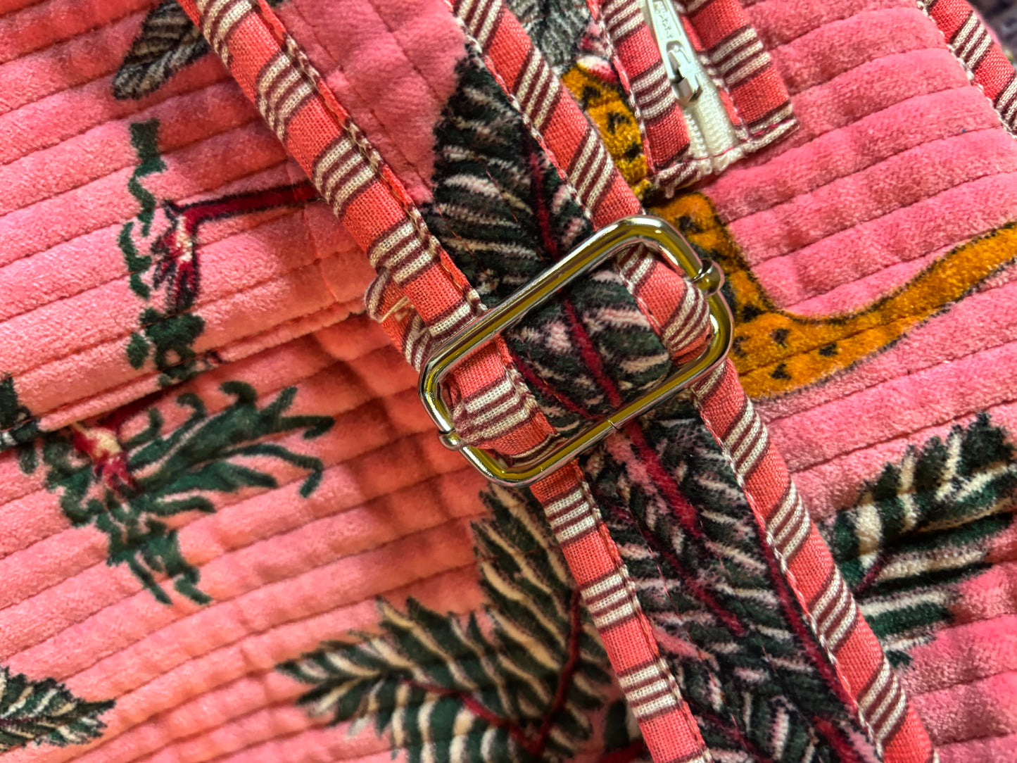 Borsa porta tappetino in velluto jungle rosa