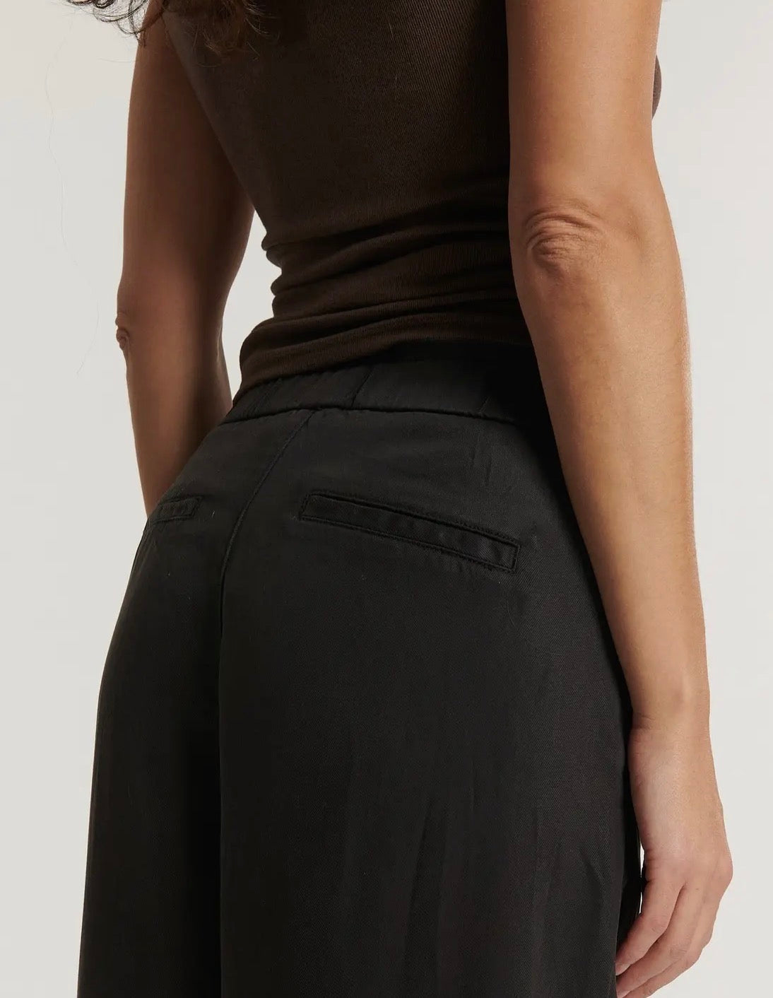Pantaloni morbidi in tencel marrone/nero