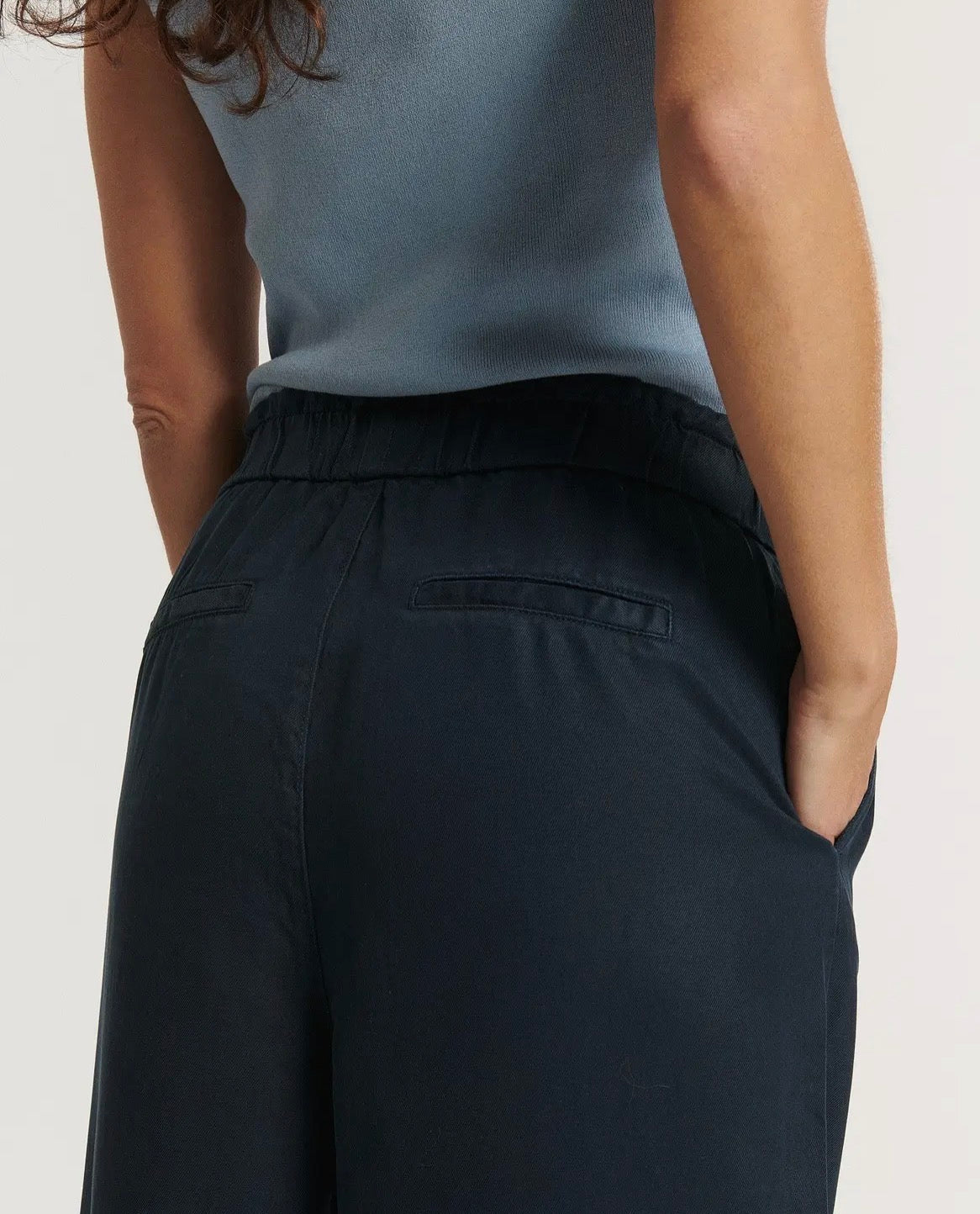 Pantaloni morbidi in tencel blu
