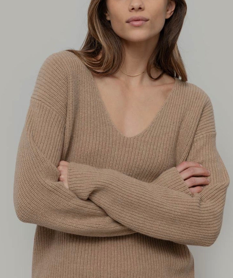 Maglione in cashmere rigenerato cammello RIFÒ