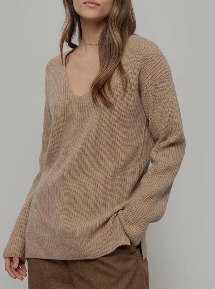 Maglione in cashmere rigenerato cammello RIFÒ