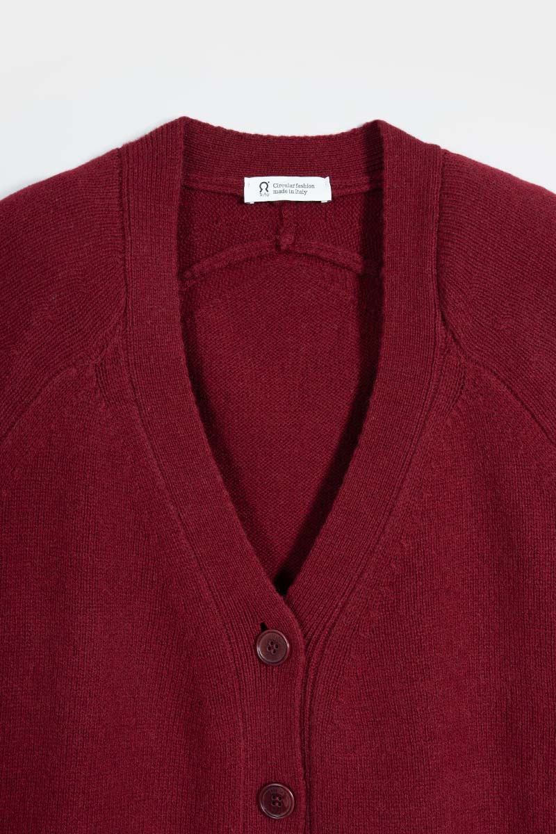 Cardigan corto in cashmere rigenerato – Vinaccia