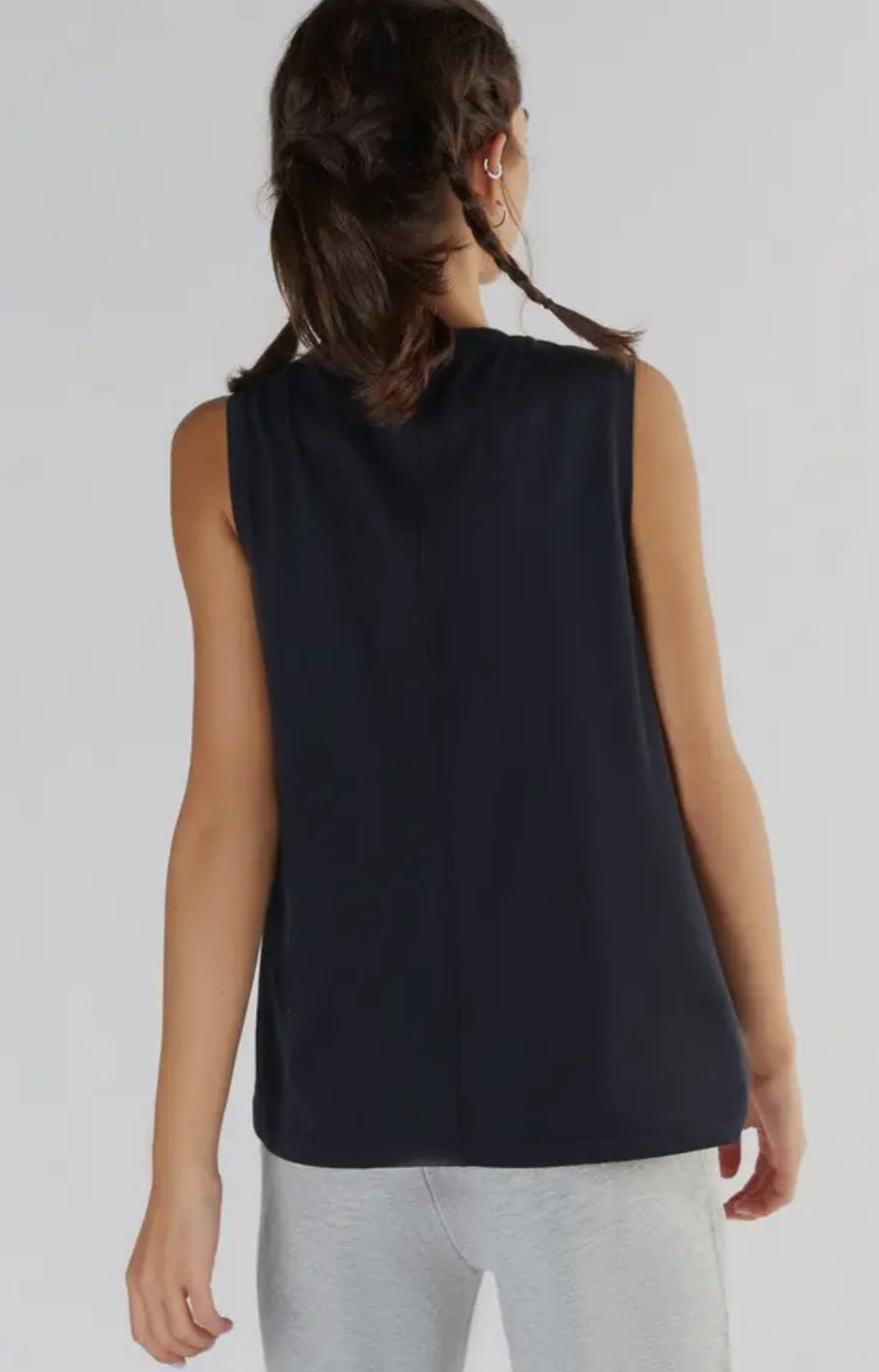 Top smanicato in Tencel
