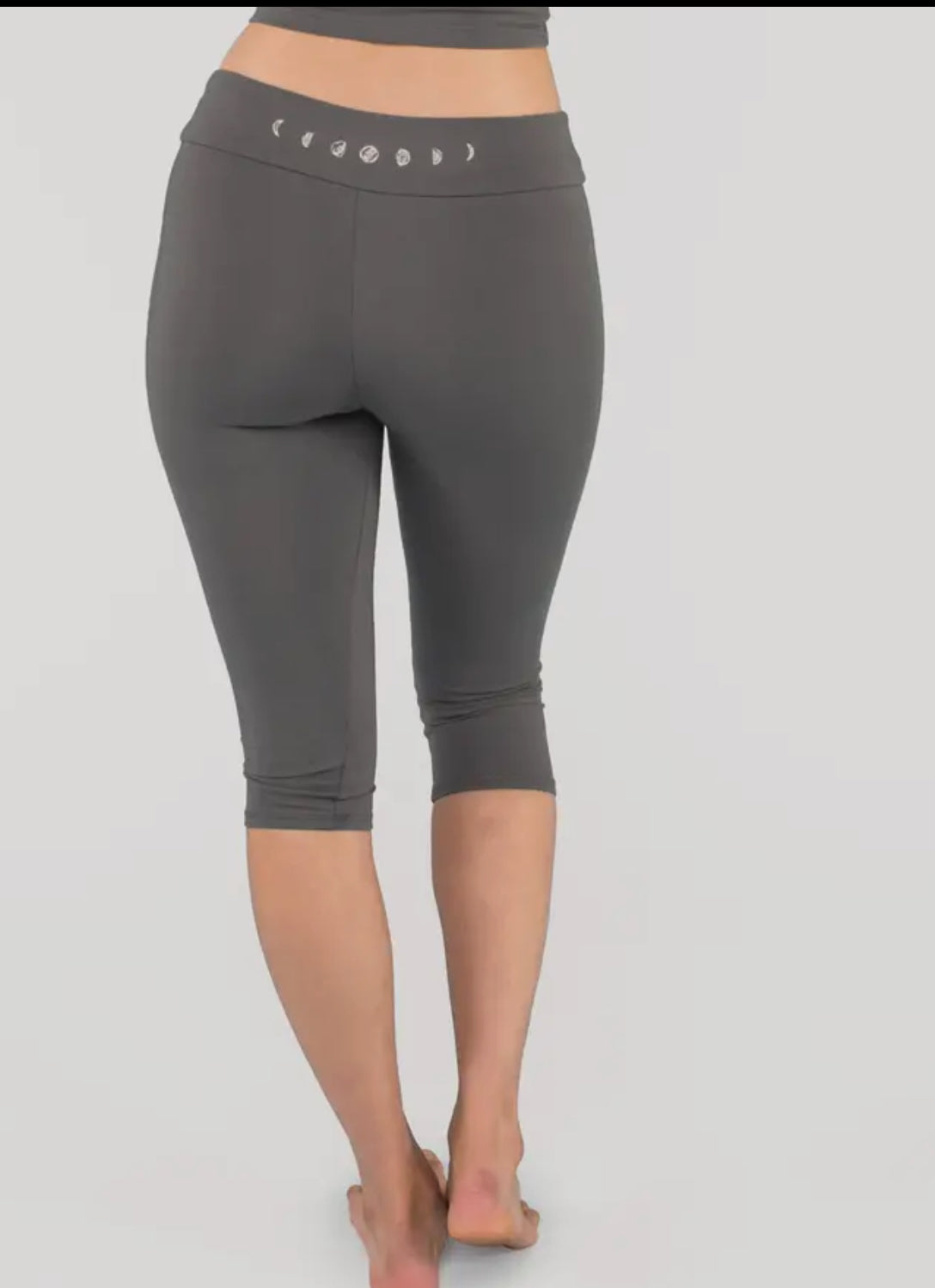 Pantaloni 3/4 in cotone bio ( 2 colori)