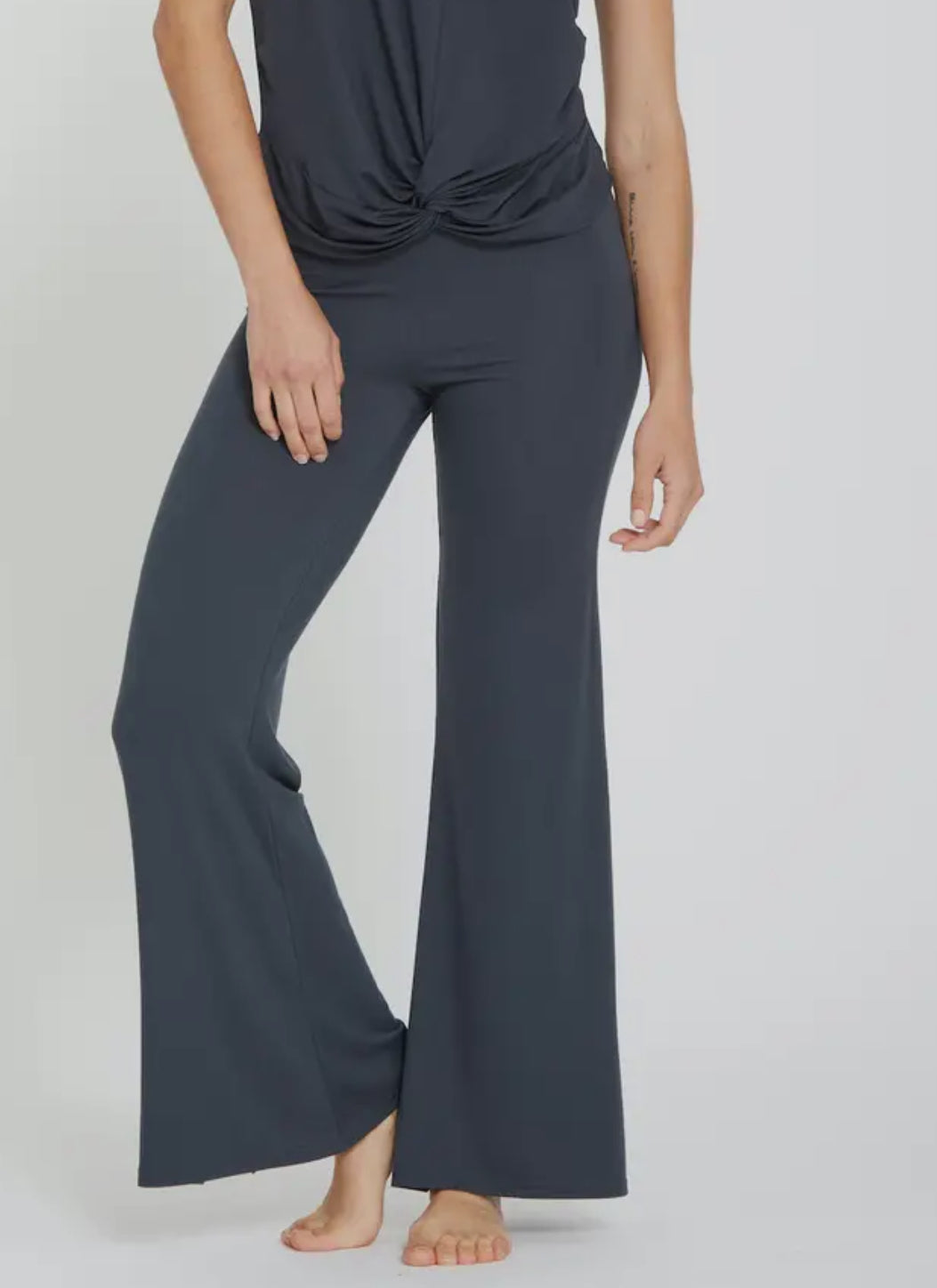 Pantaloni svasati in bamboo ( + colori)