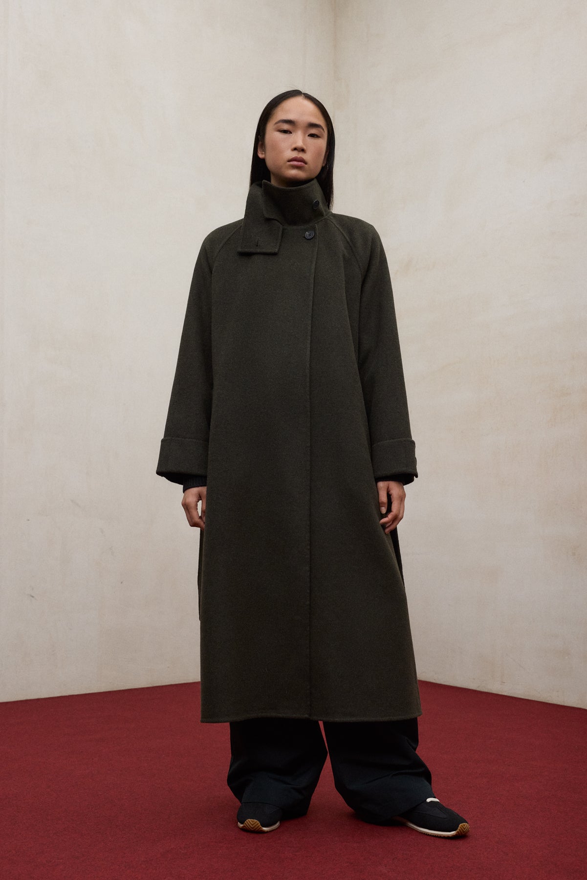 Cappotto in lana riciclata con cintura - Verdone