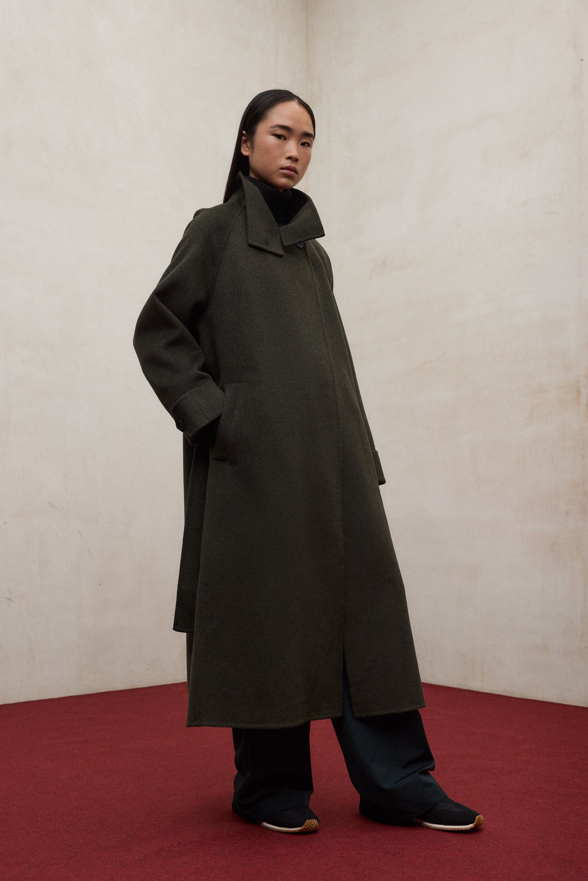 Cappotto in lana riciclata con cintura - Verdone