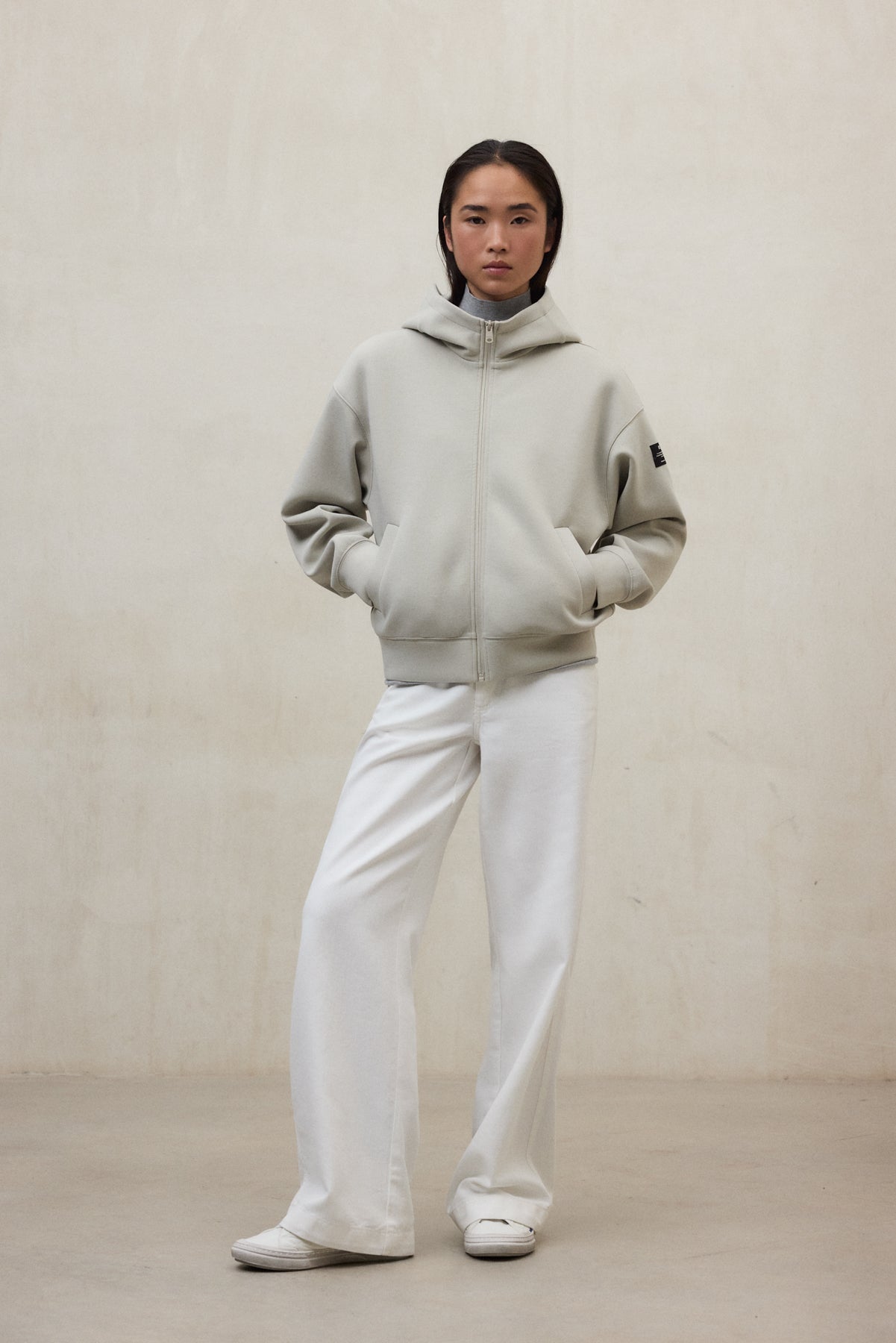 Felpa-giacca con cappuccio e zip vegana – Ghiaccio