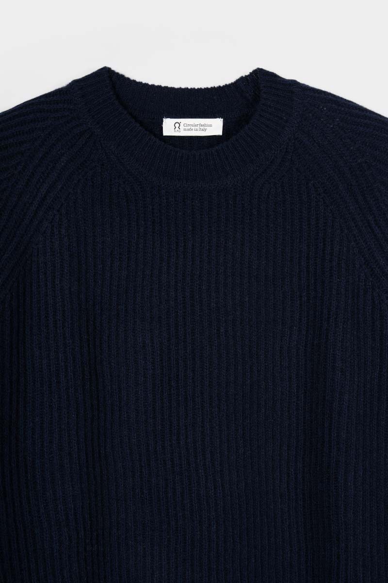 Maglia girocollo in cashmere rigenerato – Blu RIFÒ