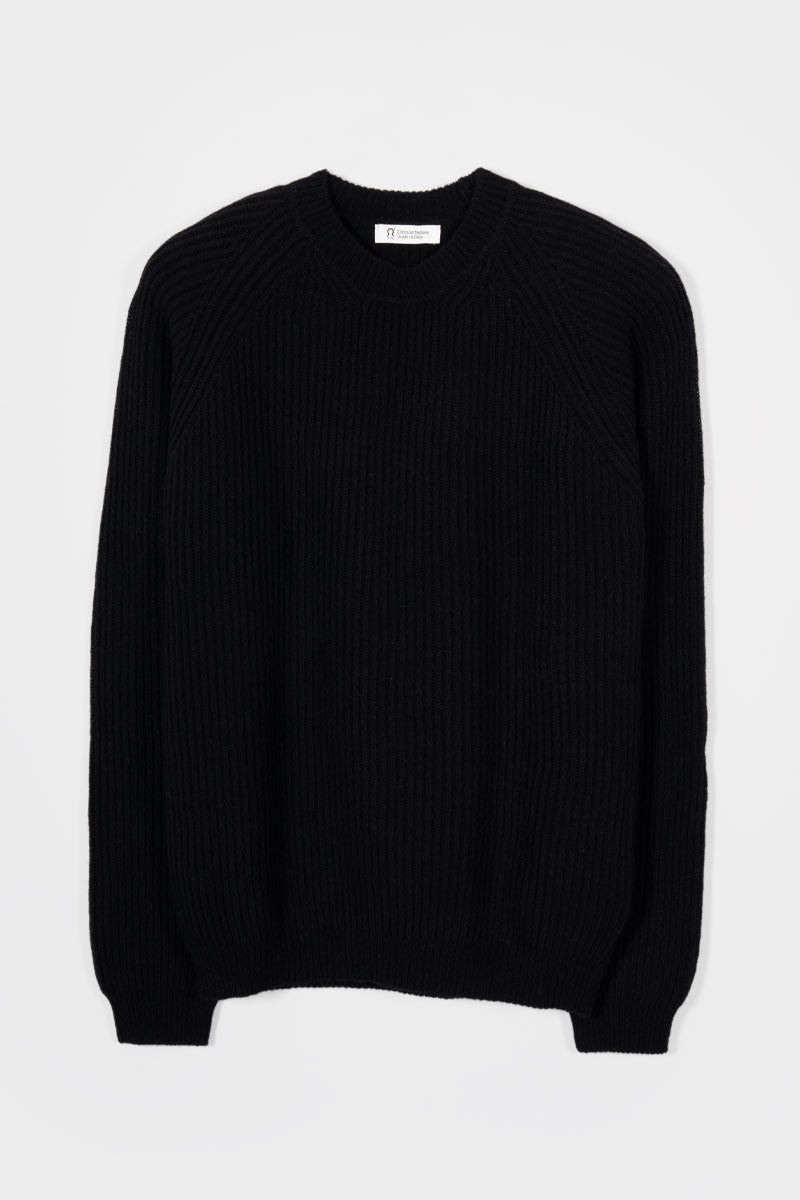Maglia girocollo in cashmere rigenerato – Nero