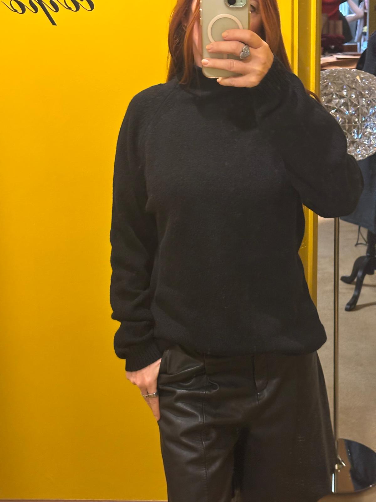 Maglione donna in cashmere rigenerato | Nero