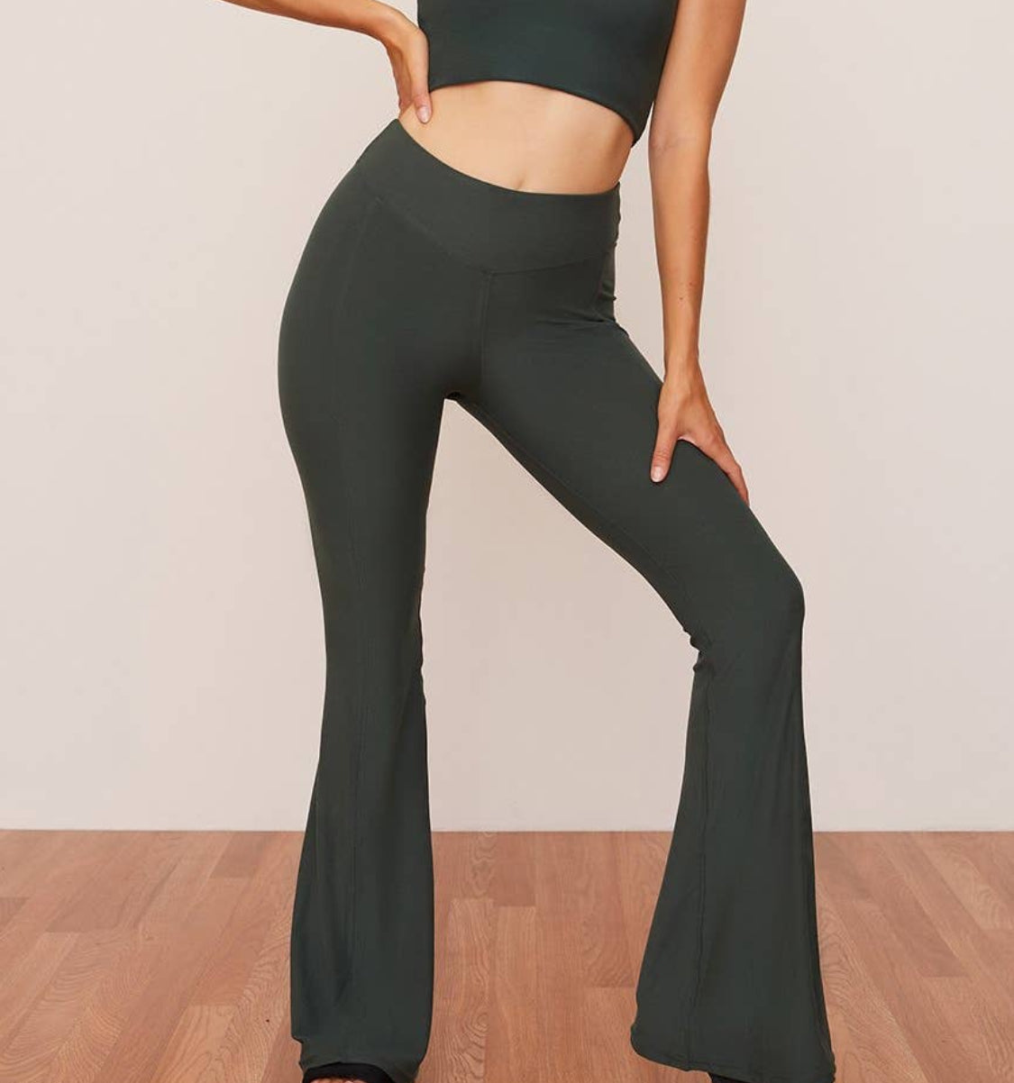 Pantalone flare WOLVEN ( + colori)