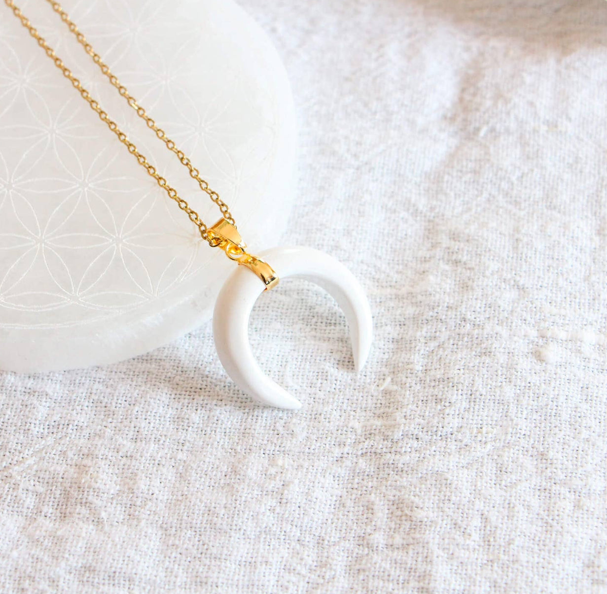 Collana con LUNA