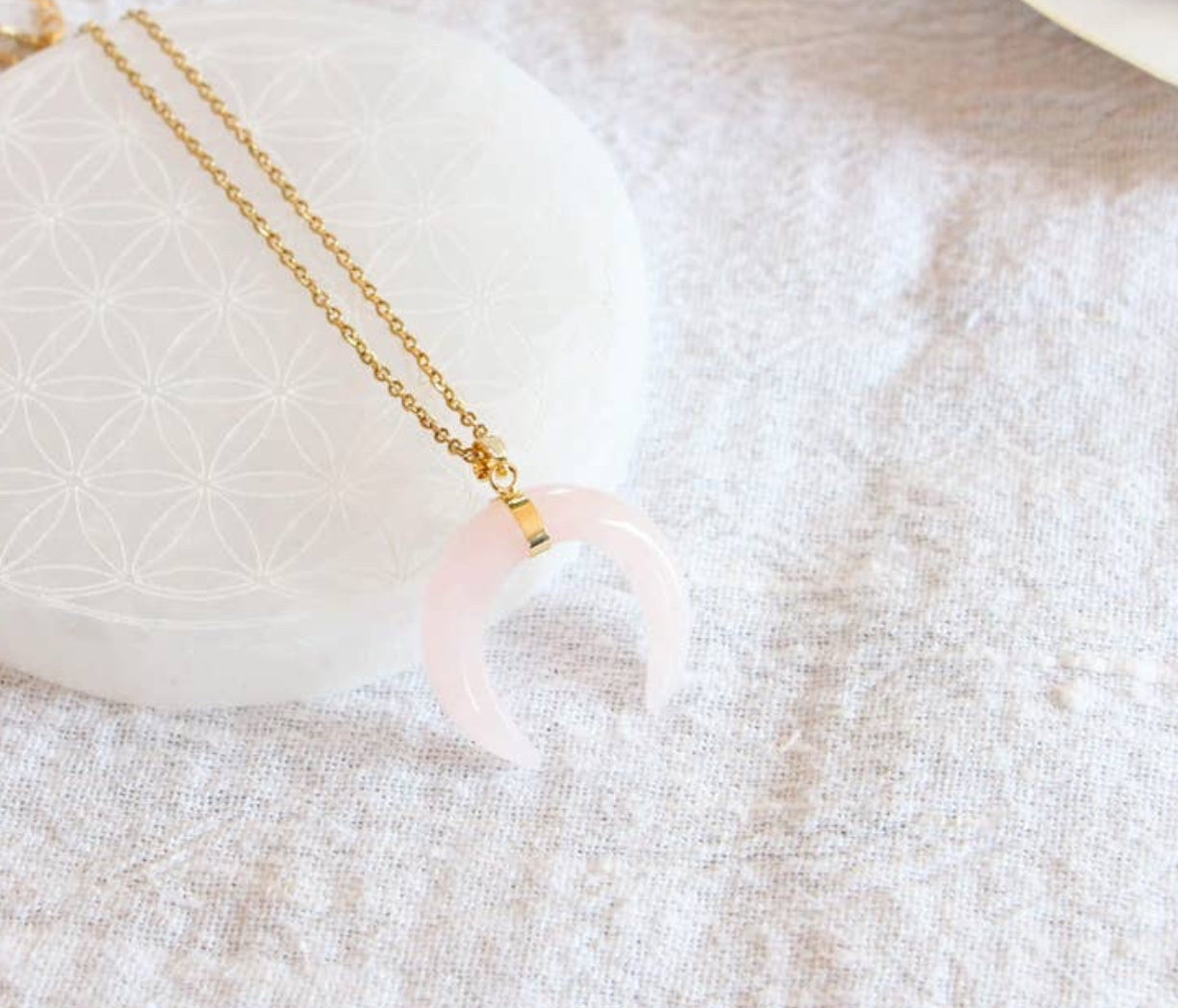 Collana con LUNA