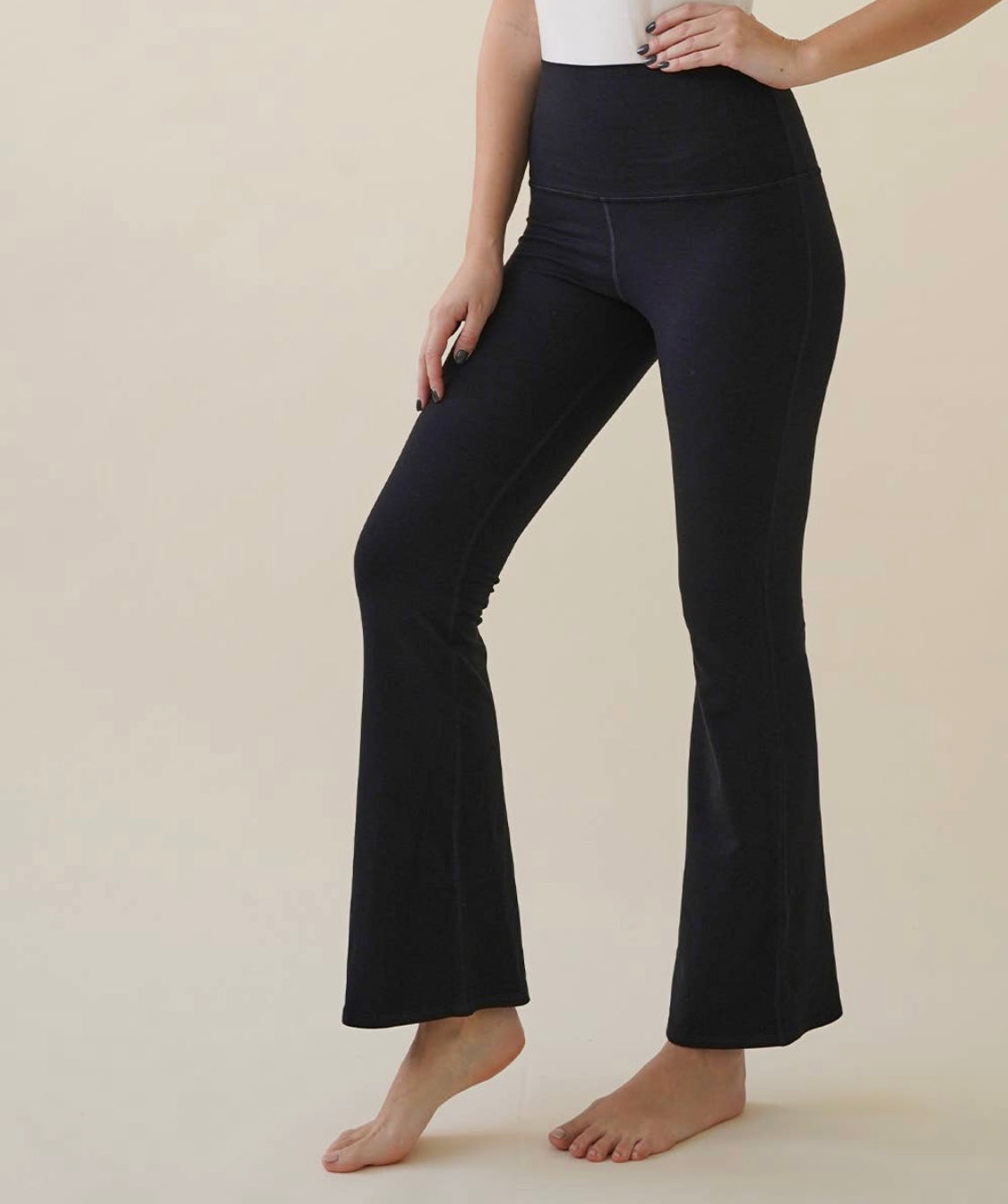 Pantalone svasato in bambù